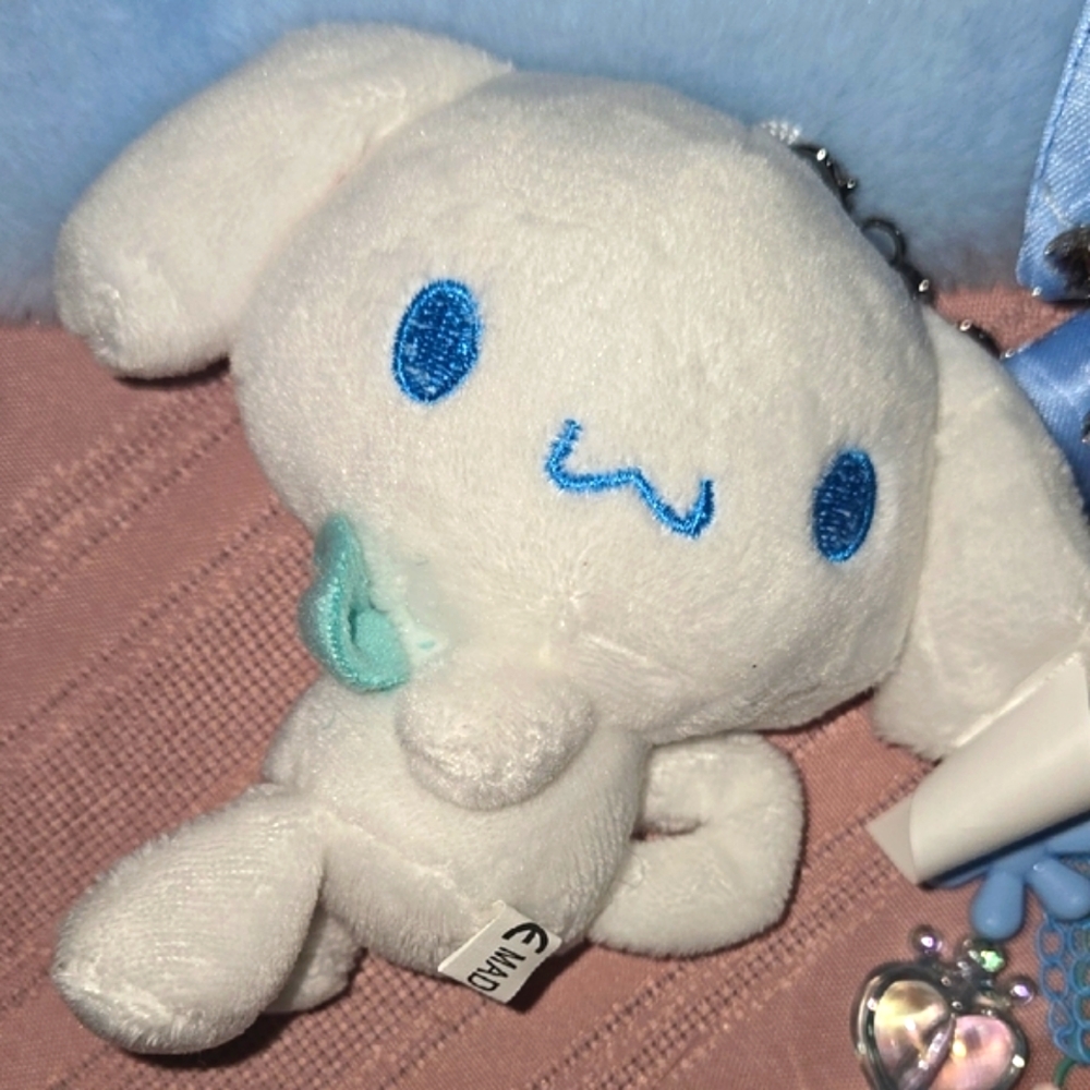 Blue Plush Cinnamoroll Bag with Cinnamoroll Plush Keychain - Picture 4 of 16